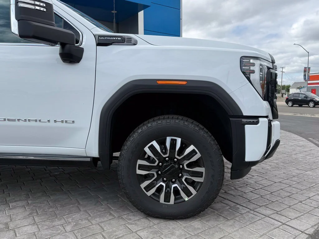 New 2026 Summit White GMC Denali Ultimate image 5