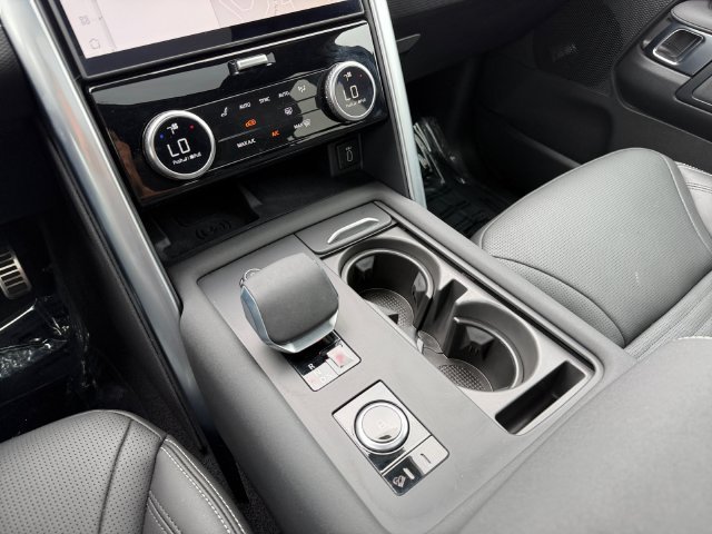 Used 2026 Santorini Black Metallic Land Rover Dynamic SE image 25