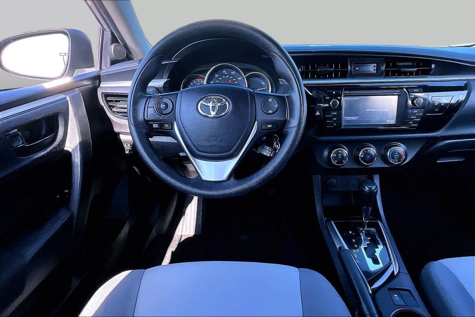 Used 2016 Classic Silver Metallic Toyota L image 6