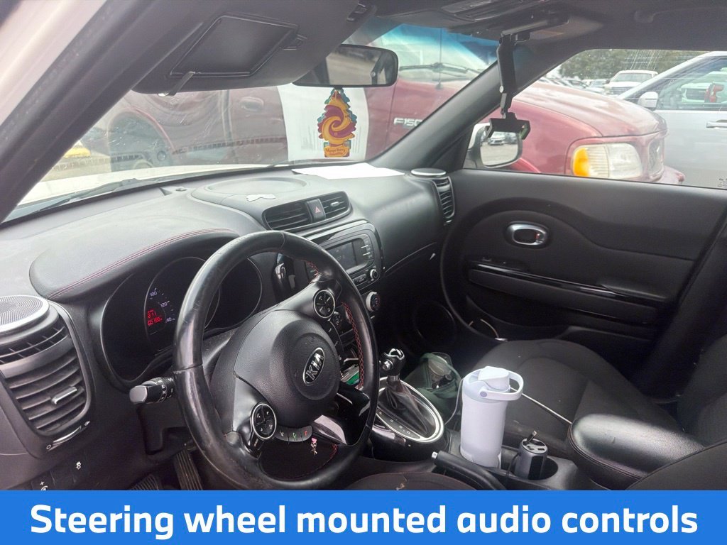 Used 2016 White Kia Plus image 12