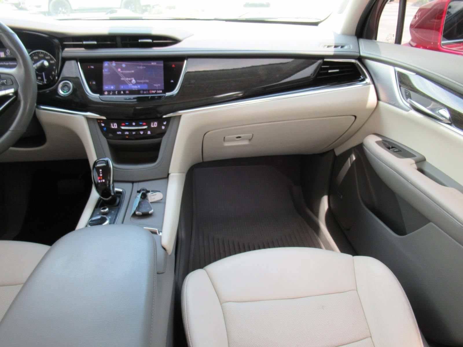 Used 2020 RED HORIZON TINTCOAT Cadillac FWD Premium Luxury image 14