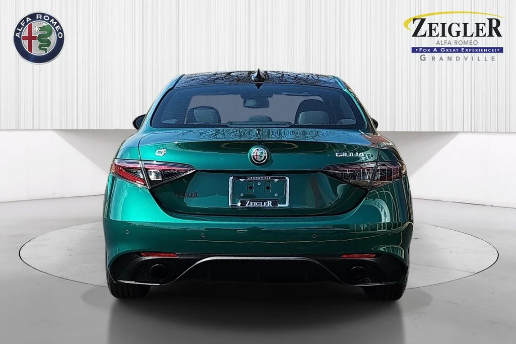 2026 Alfa Romeo Giulia Base - Photo 6