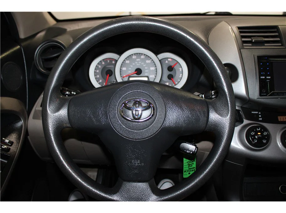 Used 2006 Green Toyota Base image 24