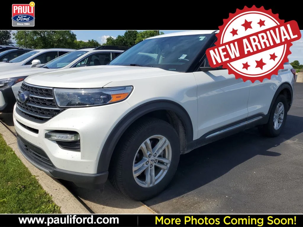 Used 2022 White Metallic Ford XLT image 2