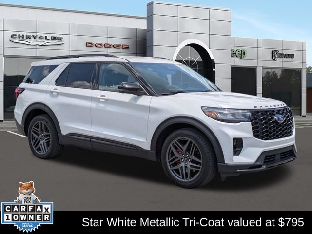Used 2025 White Ford ST image 1