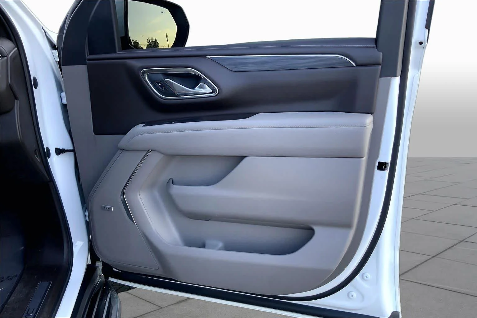 Used 2023 Summit White GMC SLT image 20