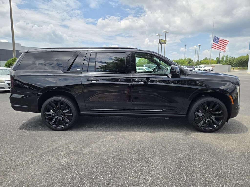 Certified Used 2025 Black Raven Cadillac Sport Platinum image 5