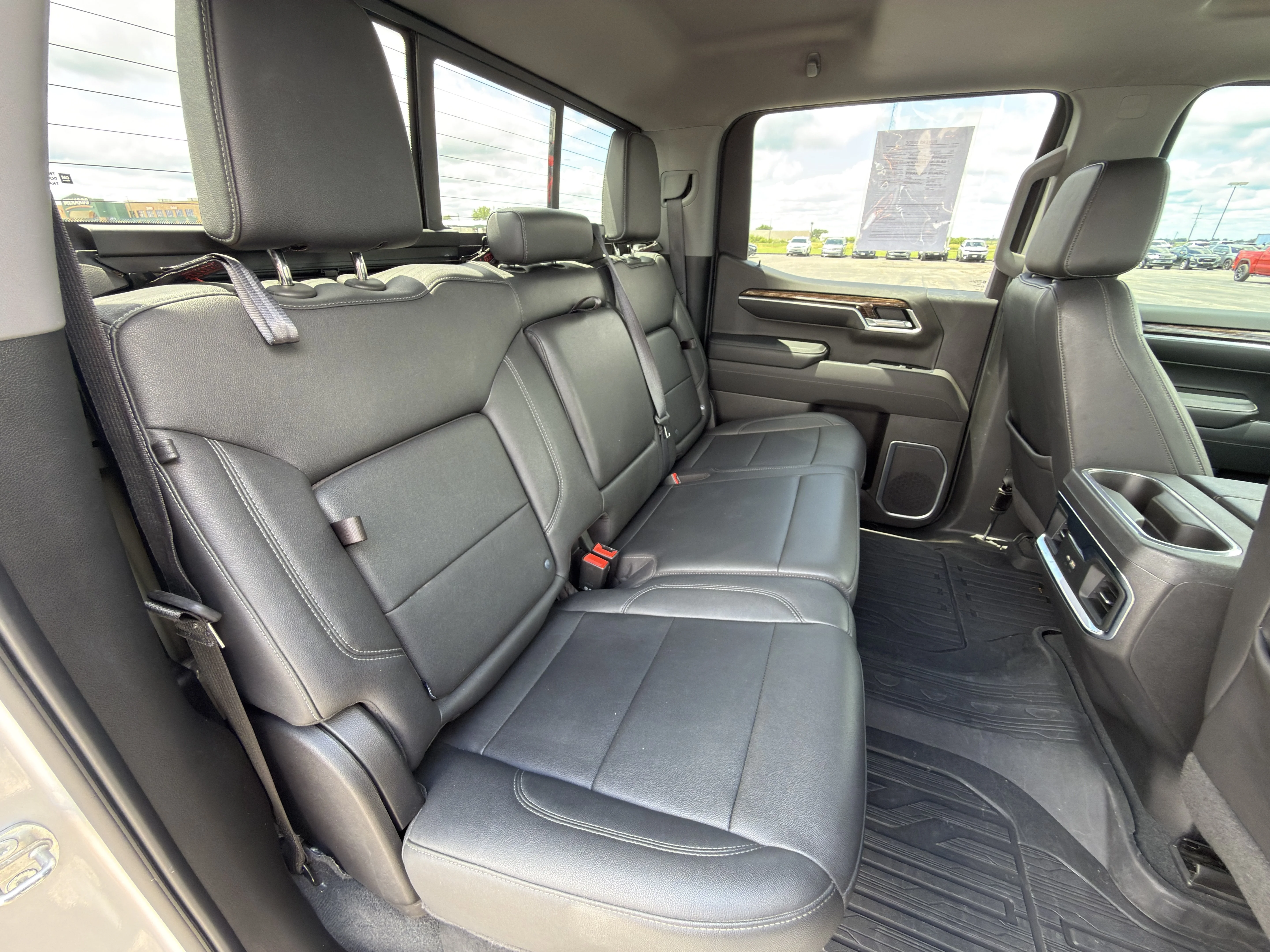 Certified Used 2022 Quicksilver Metallic GMC Elevation image 21