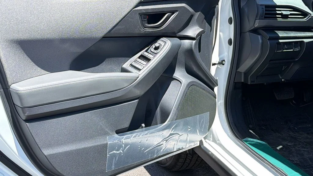 New 2026 CRYSTAL WHITE PEARL Subaru Premium image 23