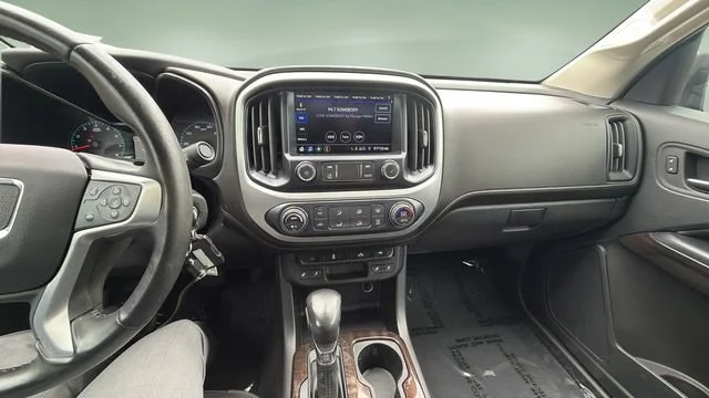 Used 2022 Onyx Black GMC Elevation image 23