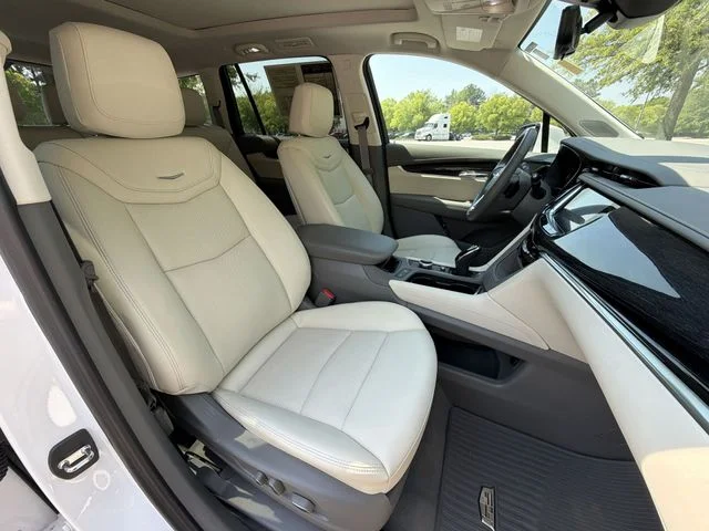 Used 2024 White Cadillac Premium Luxury image 27
