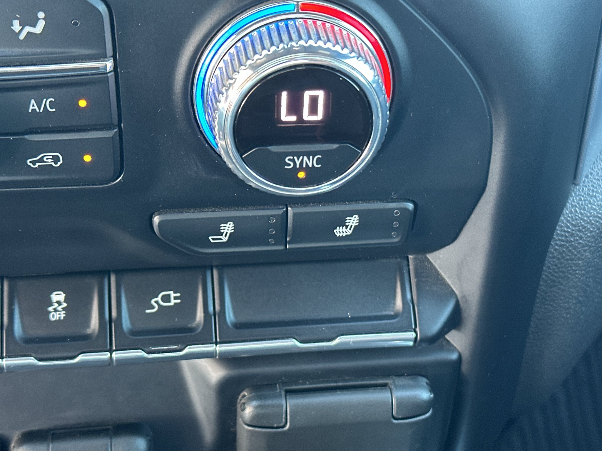 Used 2021 Quicksilver Metallic GMC Elevation image 28