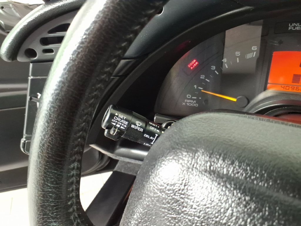 Used 1995  Chevrolet Base image 15