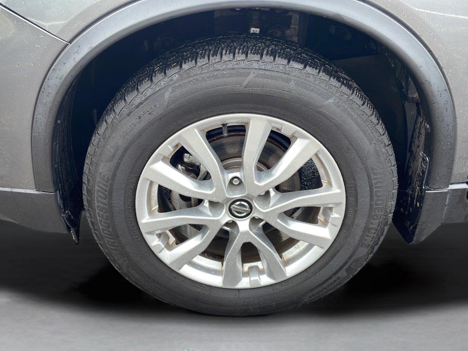 Used 2018 Gun Metallic Nissan SV image 13