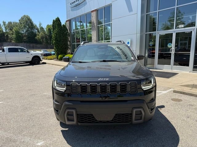 New 2026 Diamond Black Crystal Pearl-Coat Exterior Paint Jeep Limited image 10