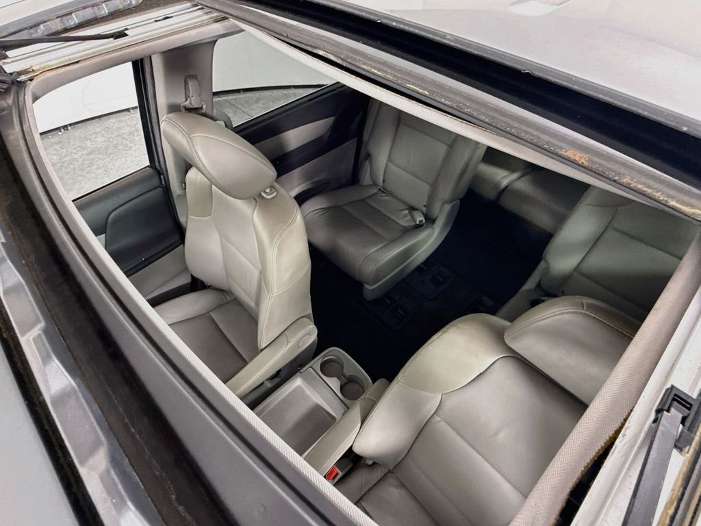 Used 2012 Polished Metal Metallic Honda EX-L image 3