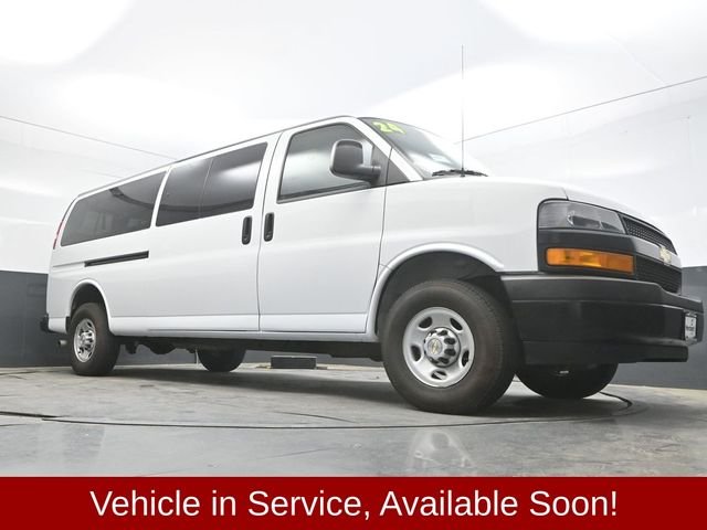 Used 2024 White Chevrolet LS image 32