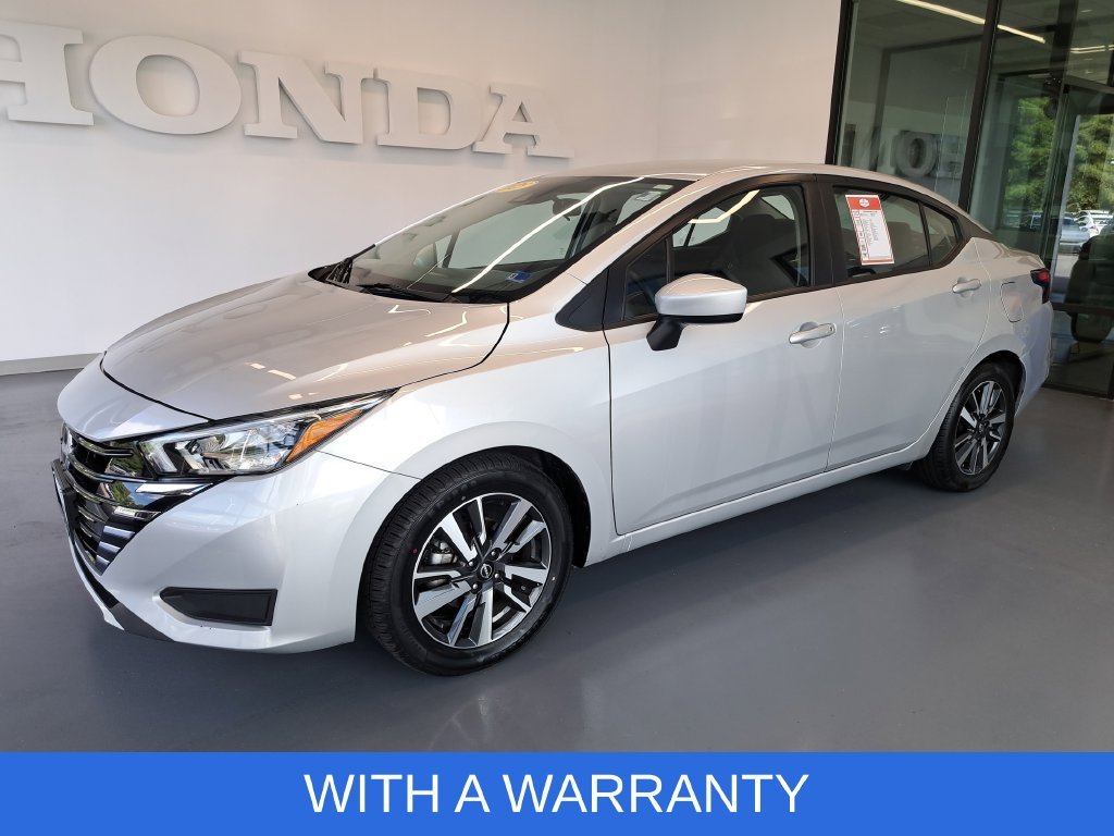 Used 2025 Silver Nissan 1.6 SV image 3