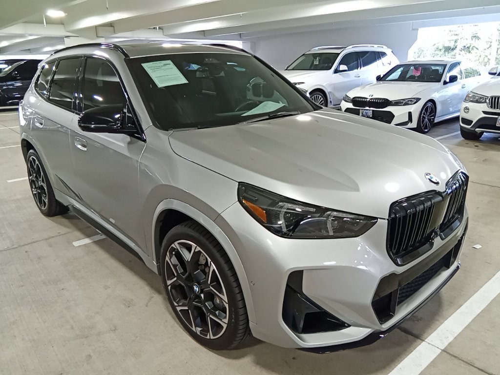Used 2024 Silver Metallic BMW M35i image 3