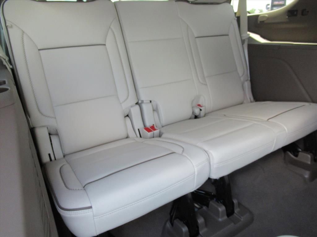 Used 2026 Glacier White Tricoat GMC Denali image 36