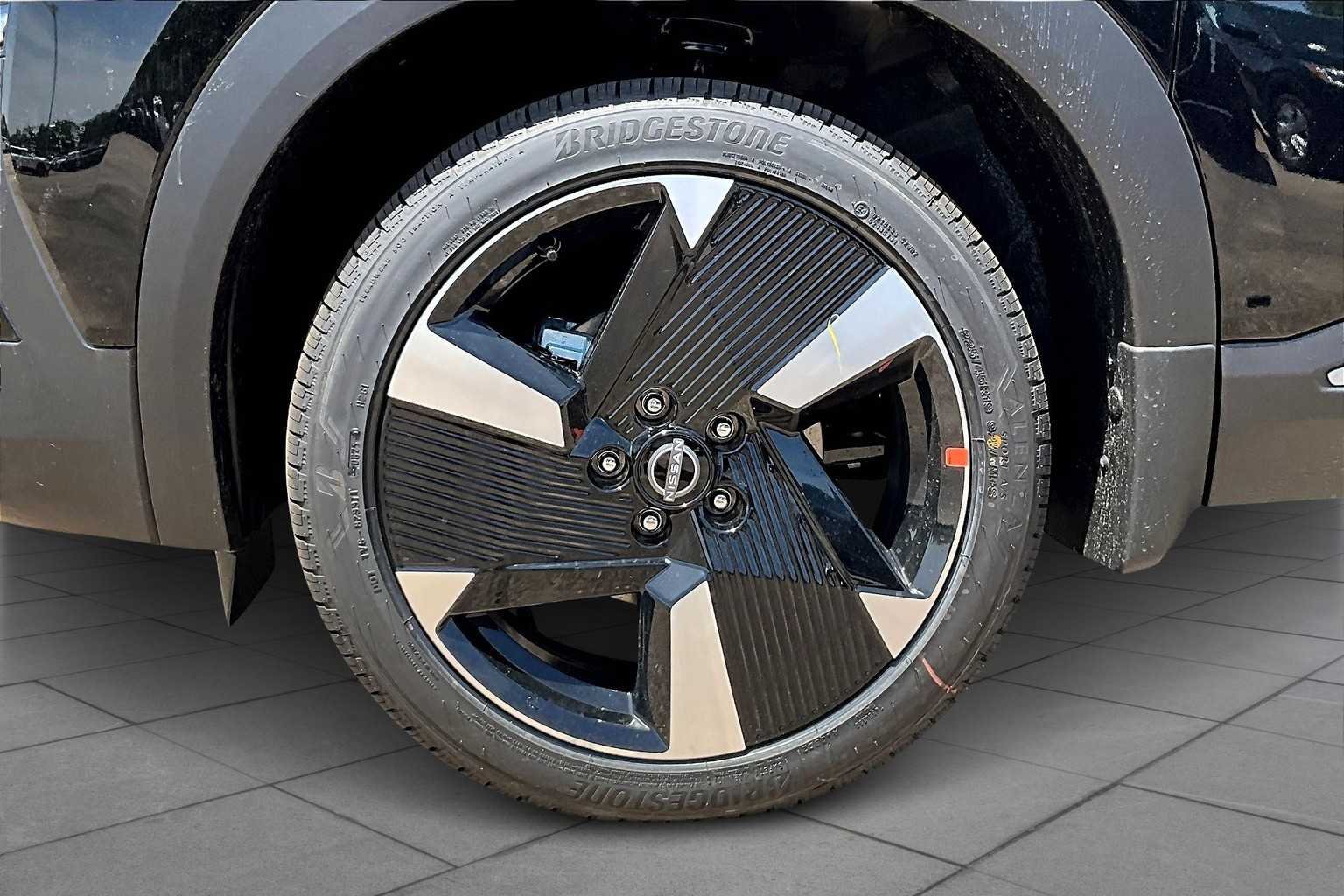 2025 Nissan Kicks SR - Photo 9