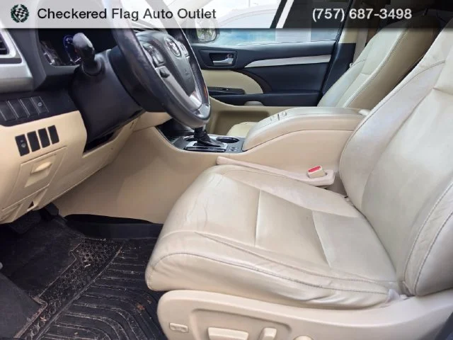 Used 2014 Blizzard Pearl Toyota XLE V6 image 8
