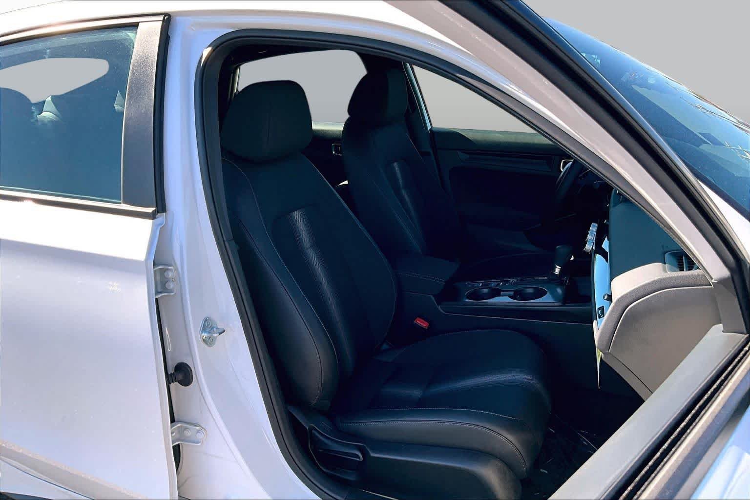 2026 Honda Civic Hatchback Sport - Photo 9