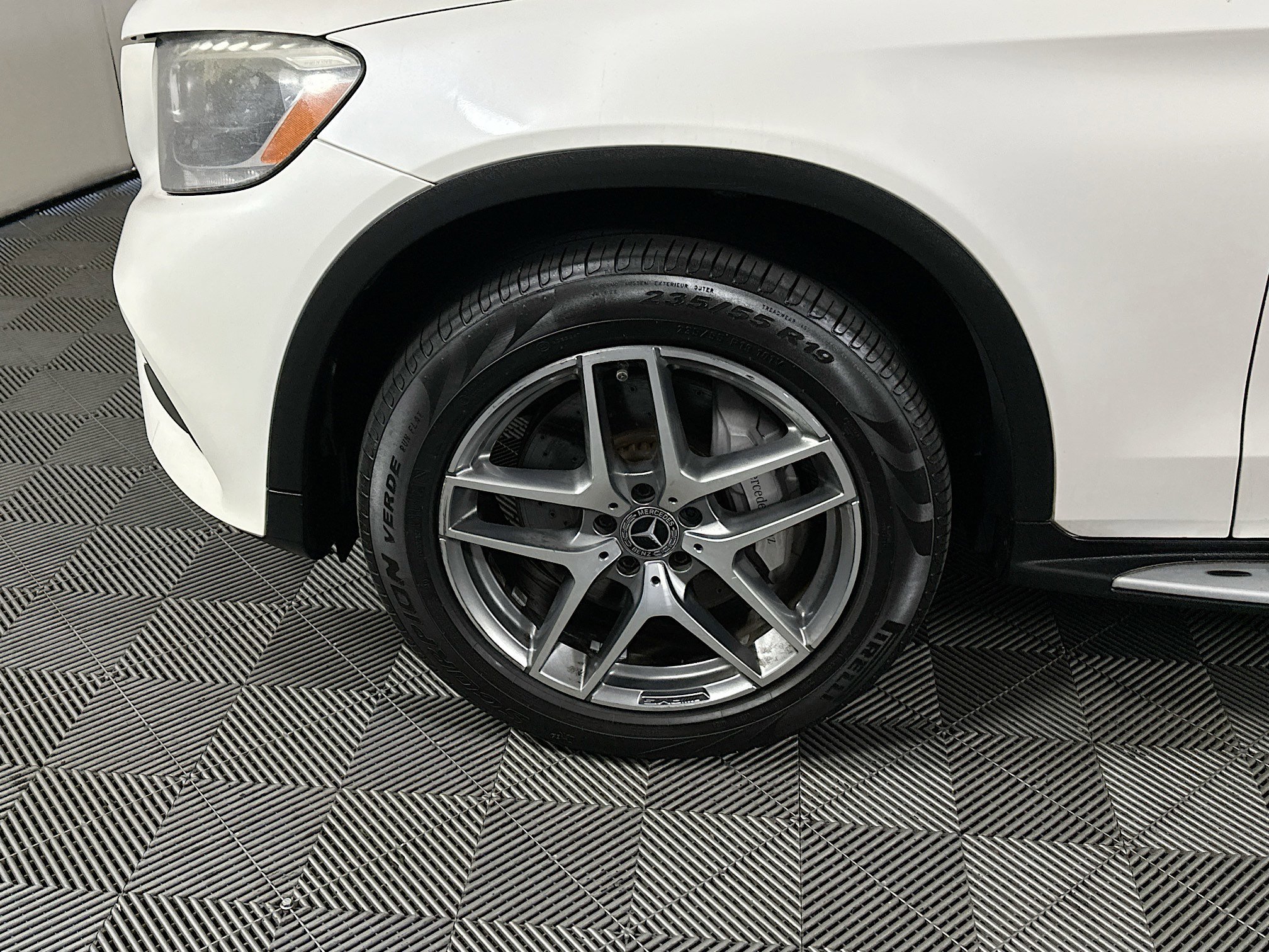 Used 2017 White Mercedes-Benz GLC 300 image 11