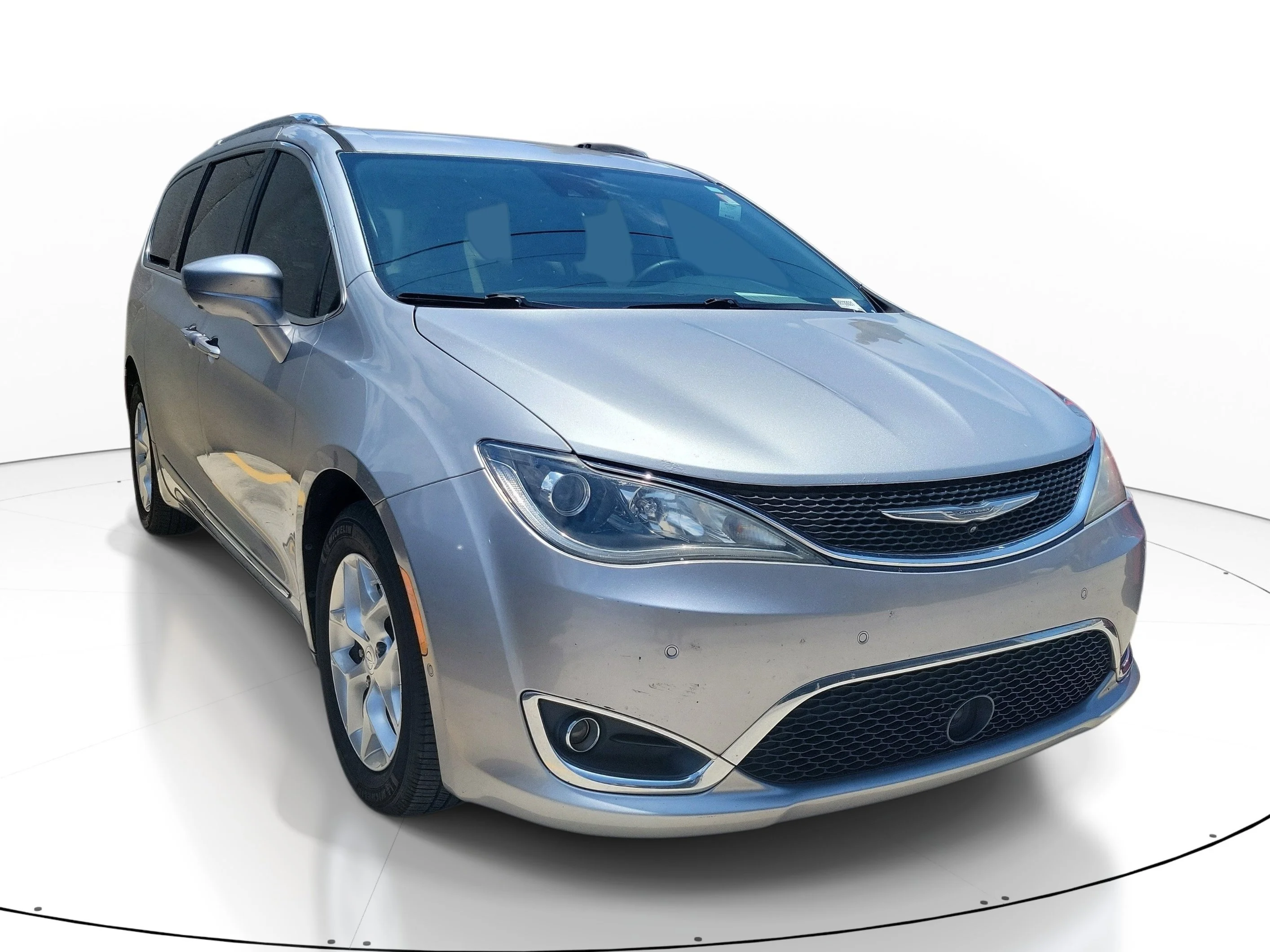 Used 2017 Billet Silver Metallic Clearcoat Chrysler Touring-L Plus image 1
