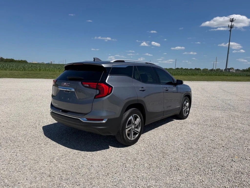 Used 2021 Gray GMC SLT image 4