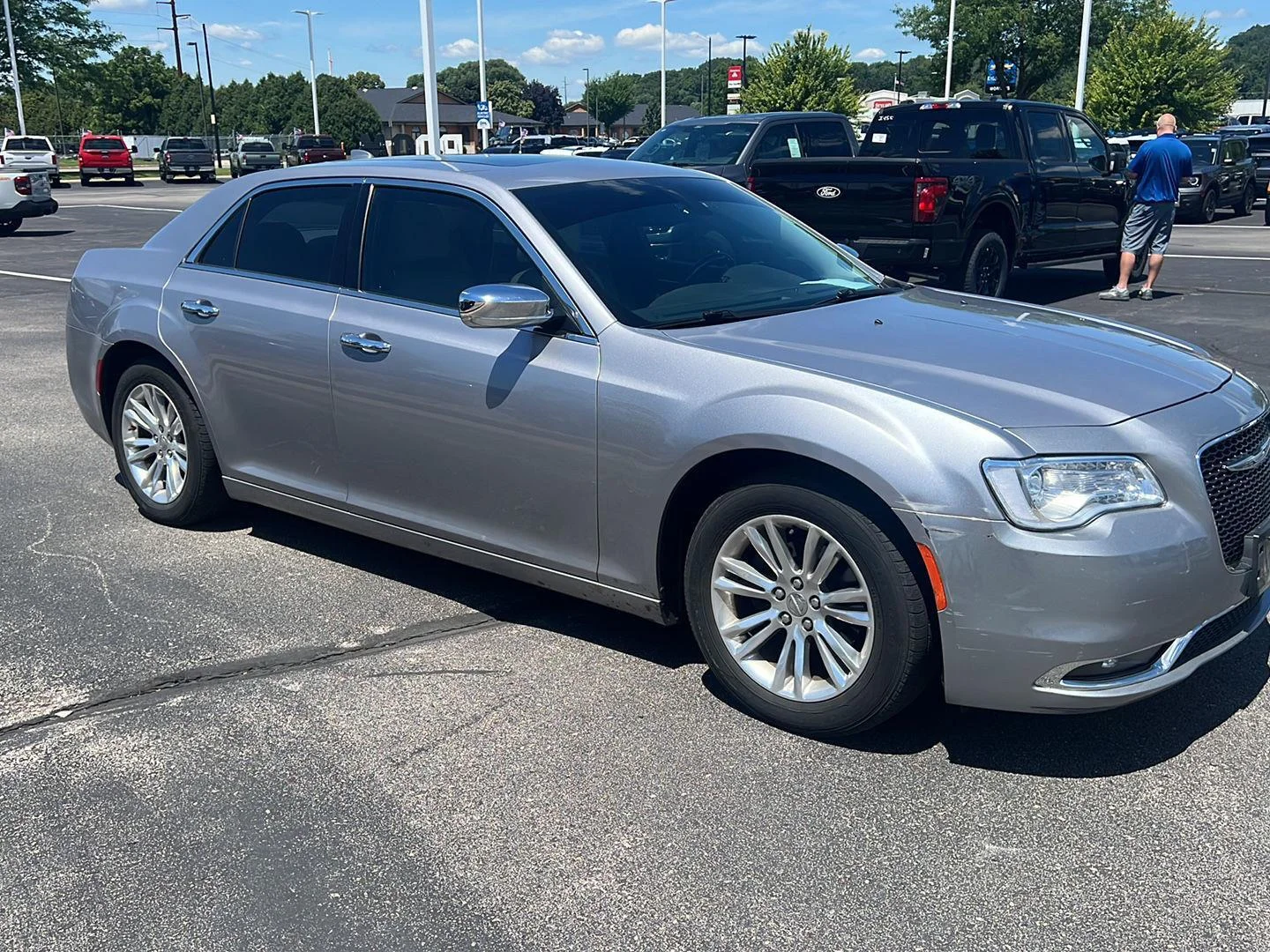 Used 2016 Billet Silver Metallic Clearcoat Chrysler 300C image 2