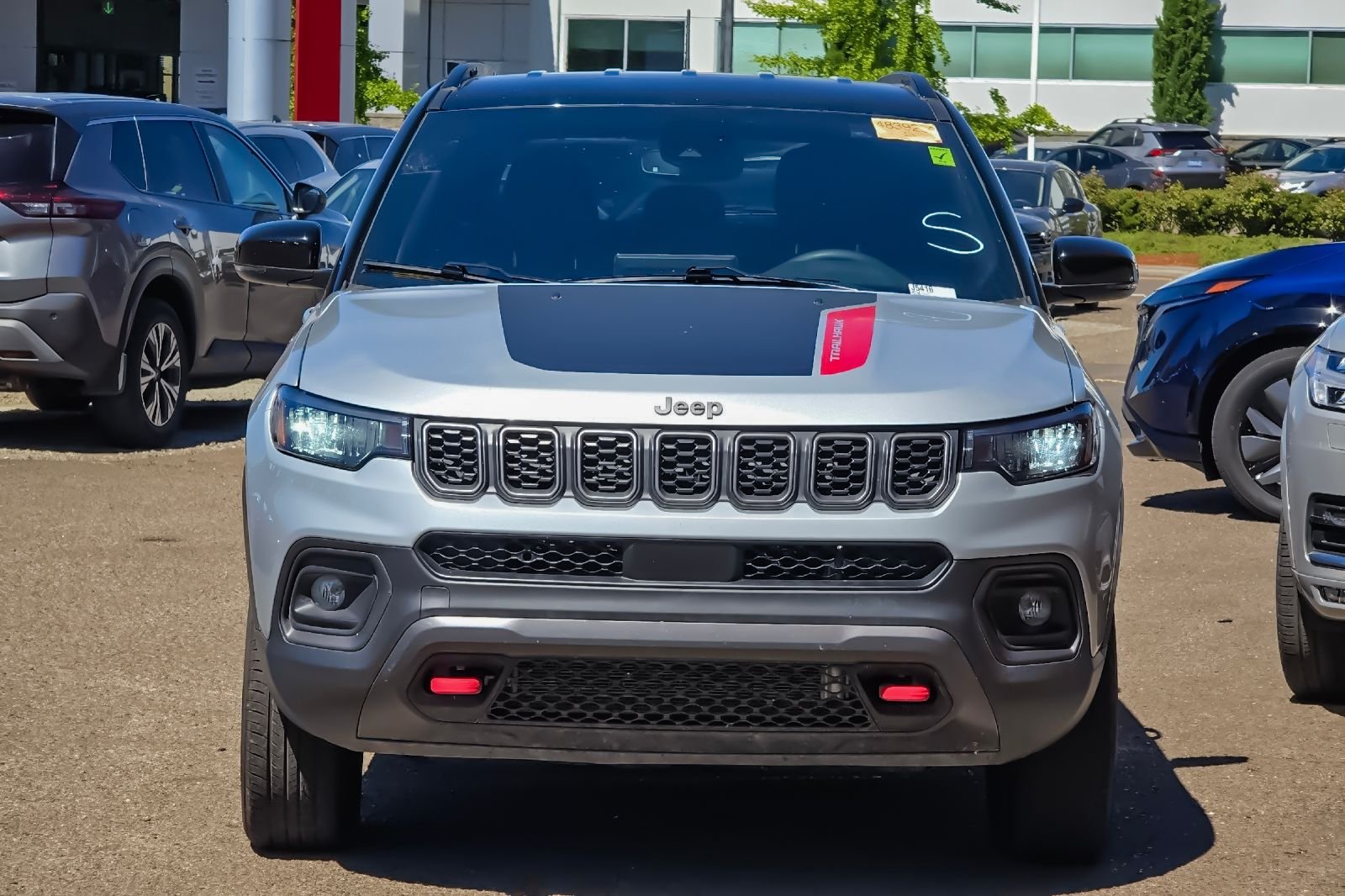 Used 2025 Silver Jeep Trailhawk image 6