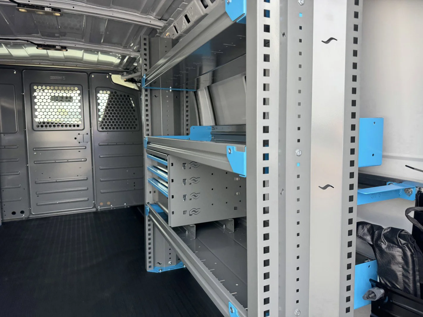 2026 Chevrolet Express Cargo Work Van - Photo 15