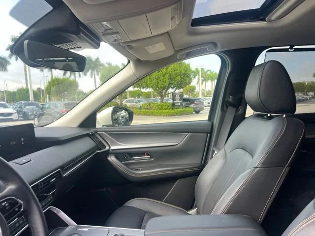 Used 2025 White Mazda 3.3 Turbo Preferred image 25
