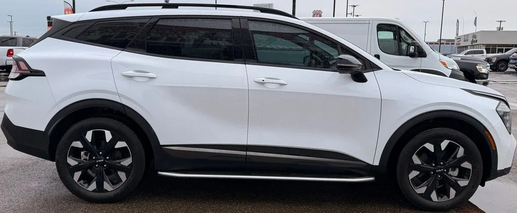 Used 2024 Glacial White Pearl Kia X-Line image 16