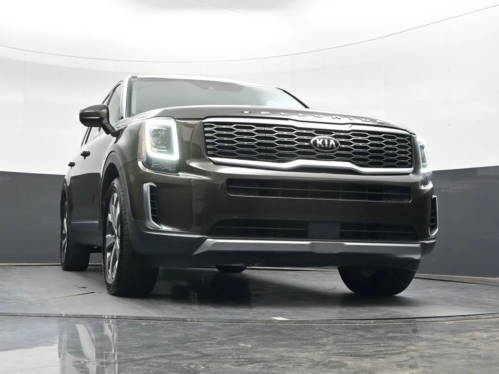 Used 2021 Green Kia S image 48