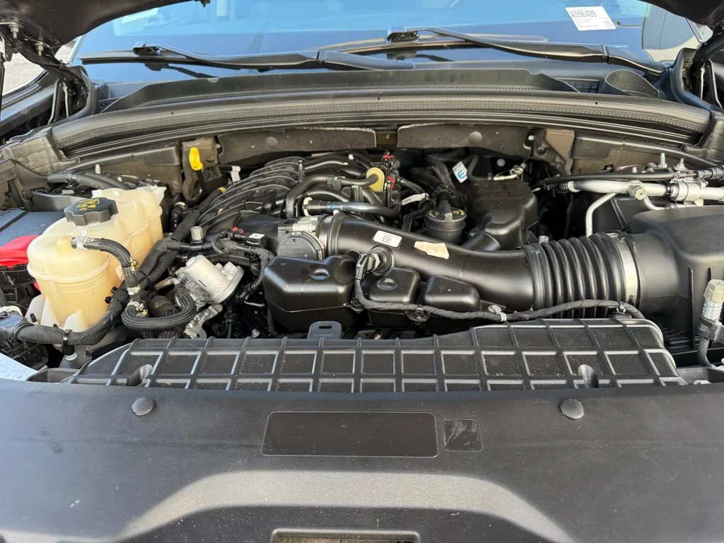 Used 2022 Gray Jeep Limited image 17