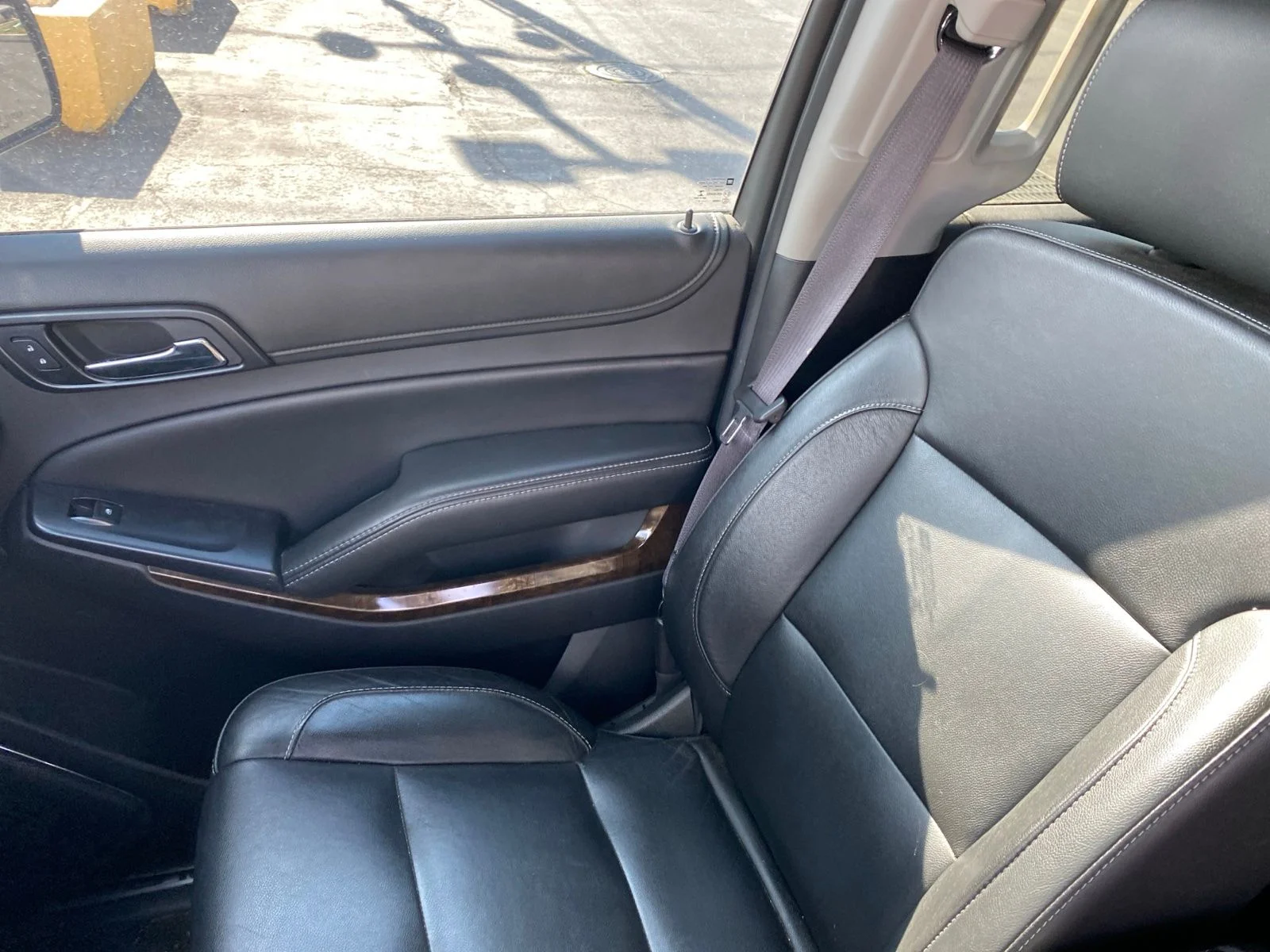 Used 2015 Silver Ice Metallic Chevrolet LT image 8