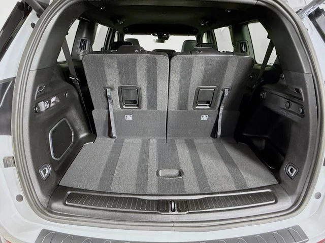 Used 2025 White Jeep Limited image 27