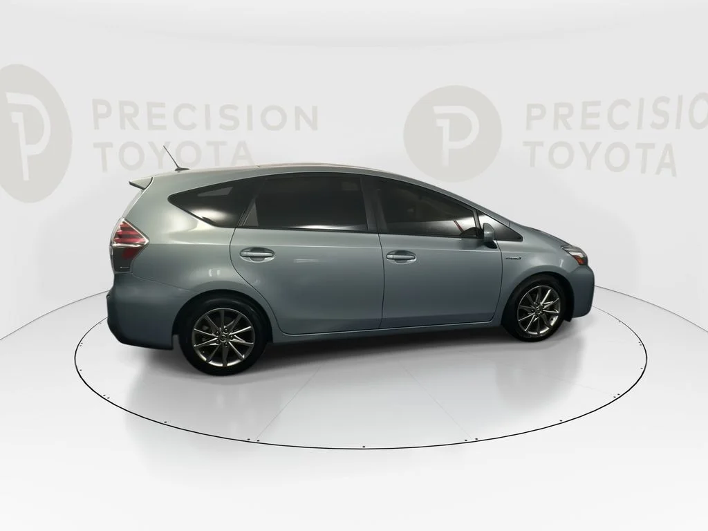 Used 2016 Sea Glass Pearl Toyota Five image 21