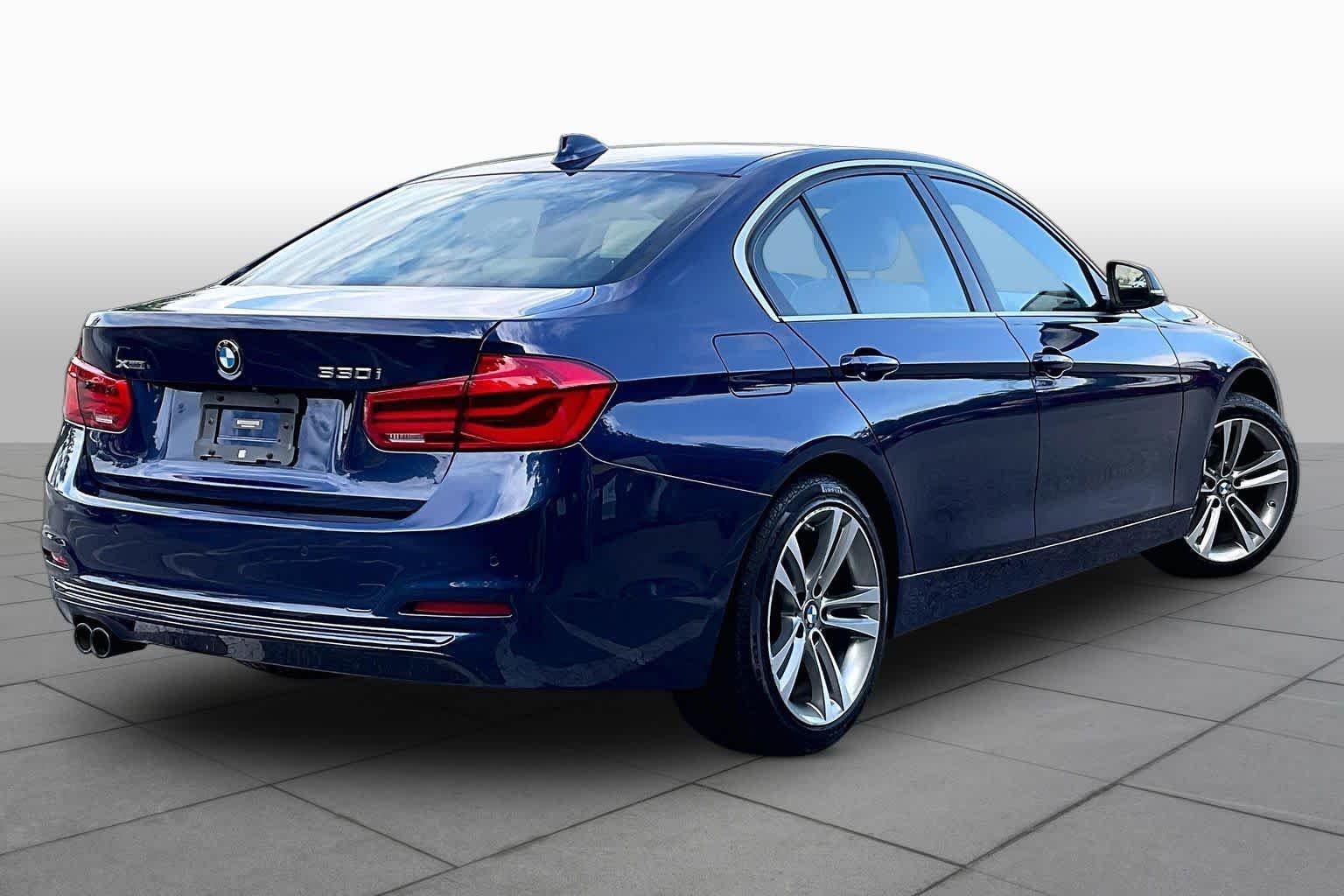Used 2018 Mediterranean Blue Metallic BMW 330i xDrive image 12