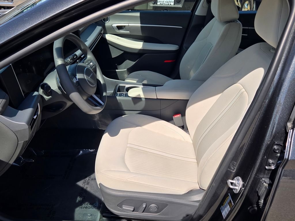 Certified Used 2025 Gray Hyundai SEL image 28