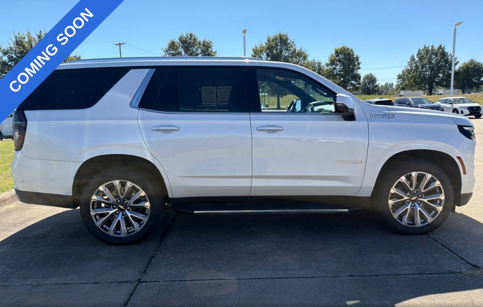 Used 2025 Iridescent Pearl Tricoat Chevrolet High Country image 1