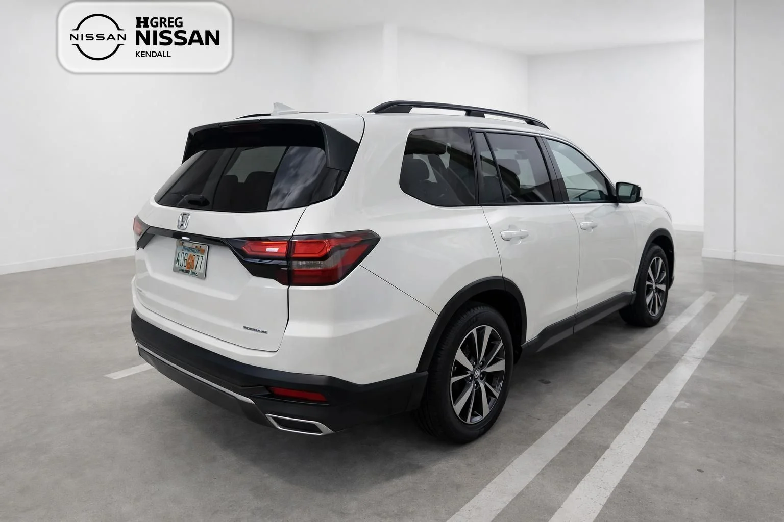 Used 2025 White Honda Touring image 6