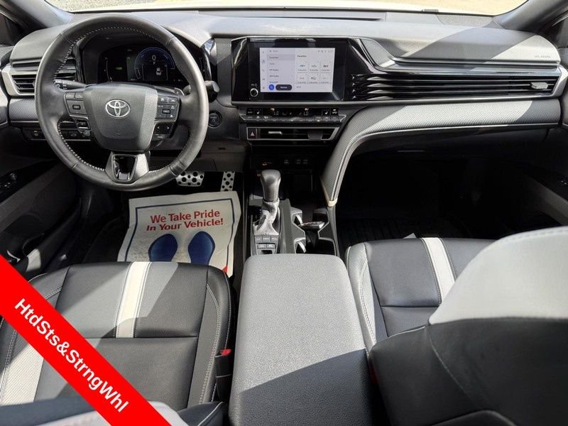 Certified Used 2025 Ice Toyota SE image 13
