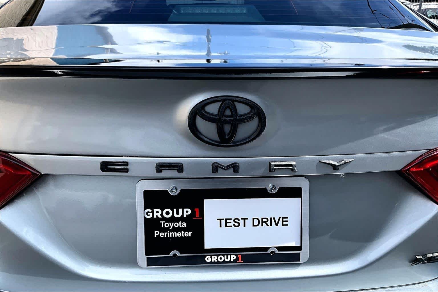 Used 2019 Celestial Silver/Midnight Black Metallic Toyota XSE image 31