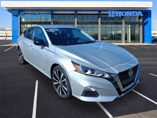 2022 Nissan Altima SR