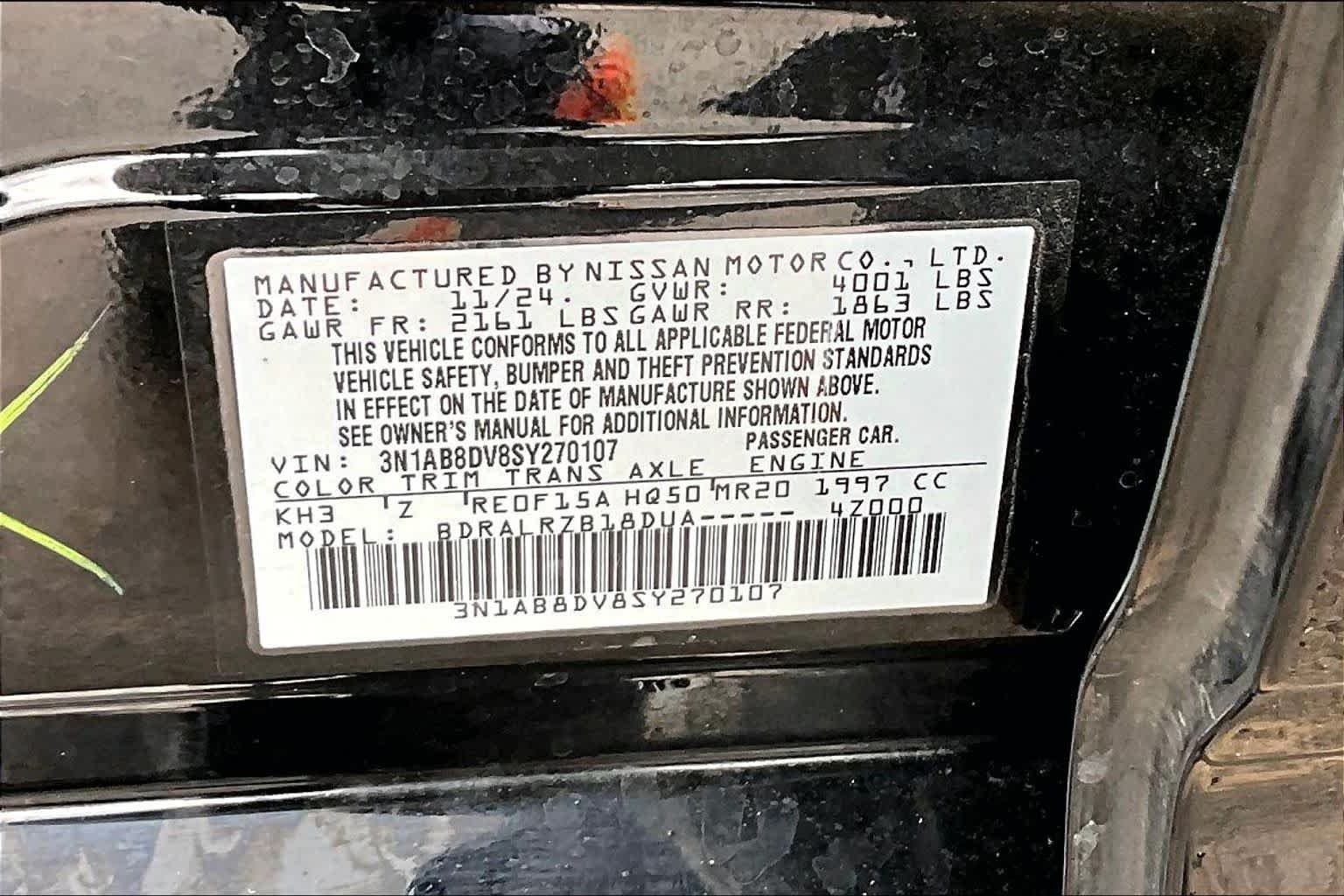 Used 2025 Super Black Nissan SR image 34