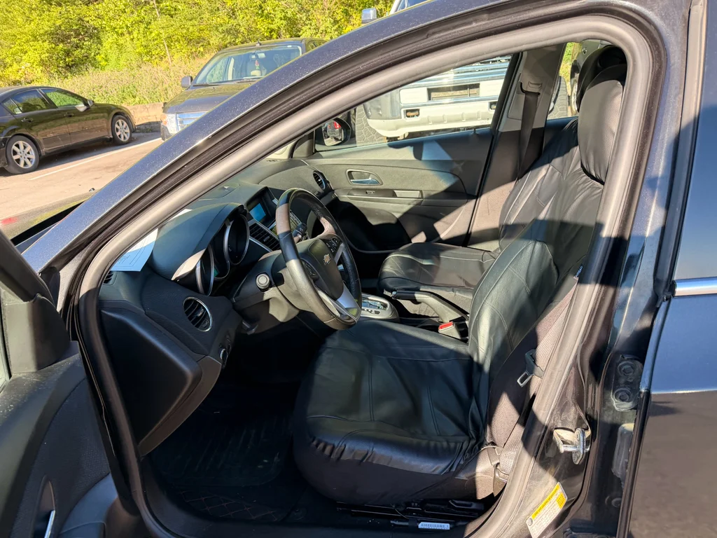 Used 2014 Black Granite Metallic Chevrolet 1LT image 6