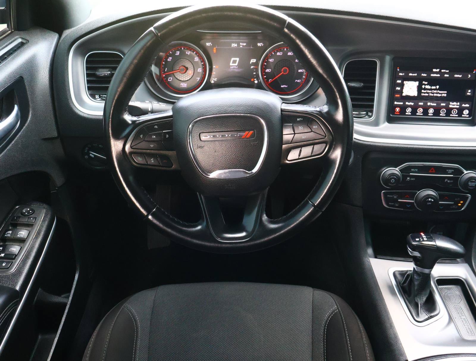 2022 Dodge Charger SXT - Photo 9